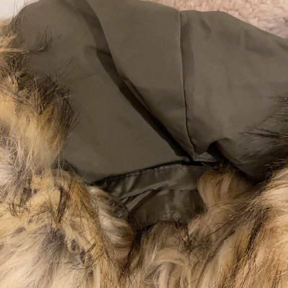 DKNY Fleece Lined Faux Fur Trim Hoo Juniper Large Olive - Picture 14 of 14